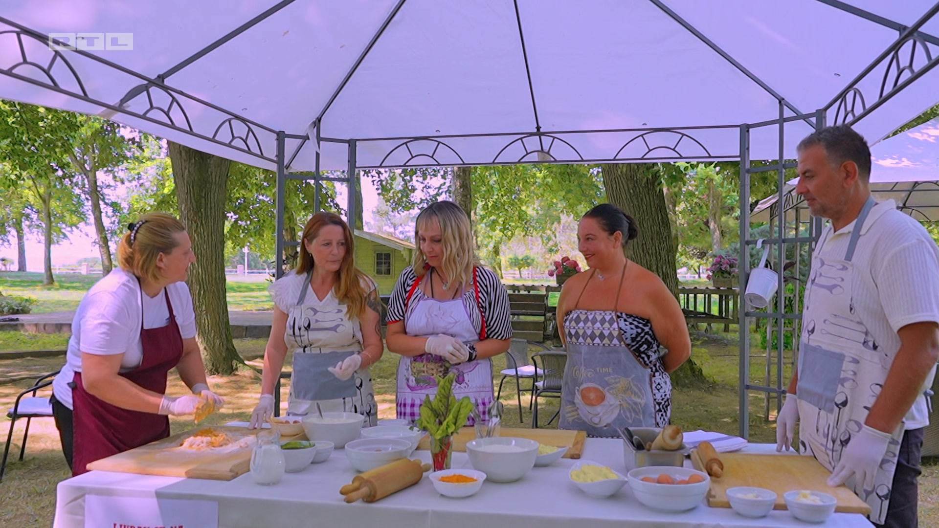 Ljubav je na selu - Josip i cure rade tjesteninu.jpg