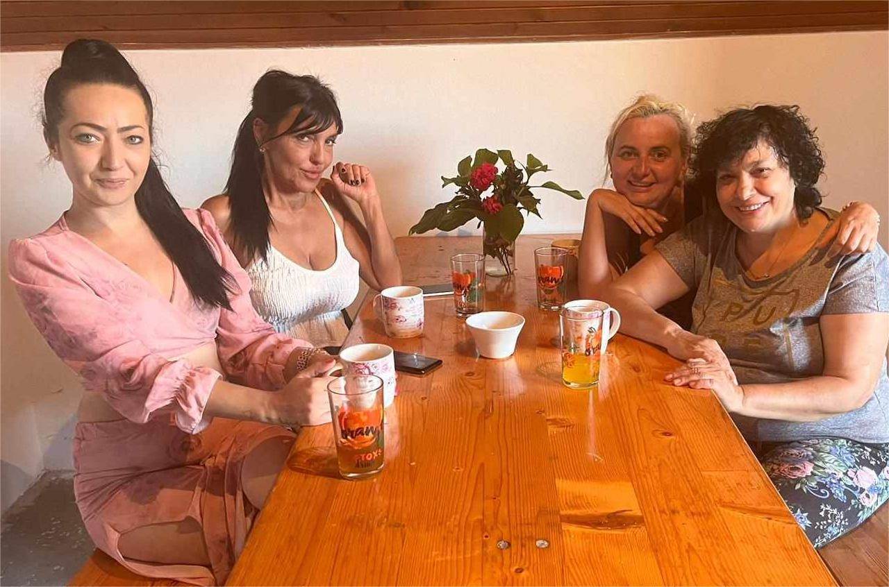 Suzana Kumer Ines Petrić Irena Slopšek i Bahra Zahirović