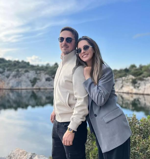 Dario Crnković sa zaručnicom.jpg