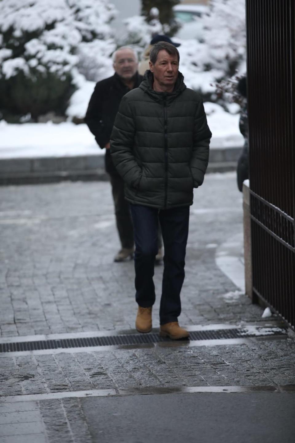 Zoran Slavnić umirovljeni je košarkaš
