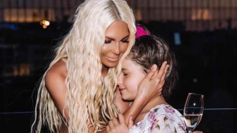 Jelena Karleuša s kćeri Nikom